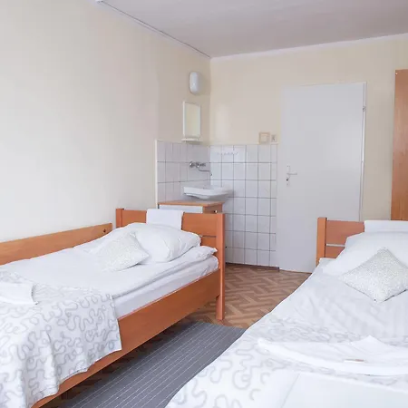 Hostel Trio *